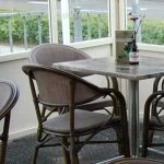 Buiten op het terras